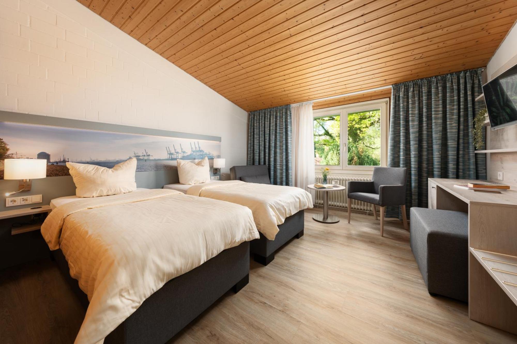 Zur Rennbahn Hotel Drage  Ngoại thất bức ảnh
